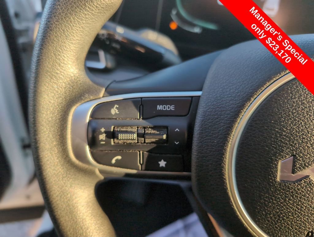 Used 2023 Kia Sportage LX image 17