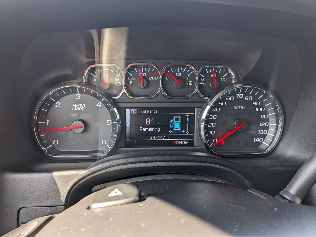 Used 2015 Chevrolet Suburban LT RWD image 21