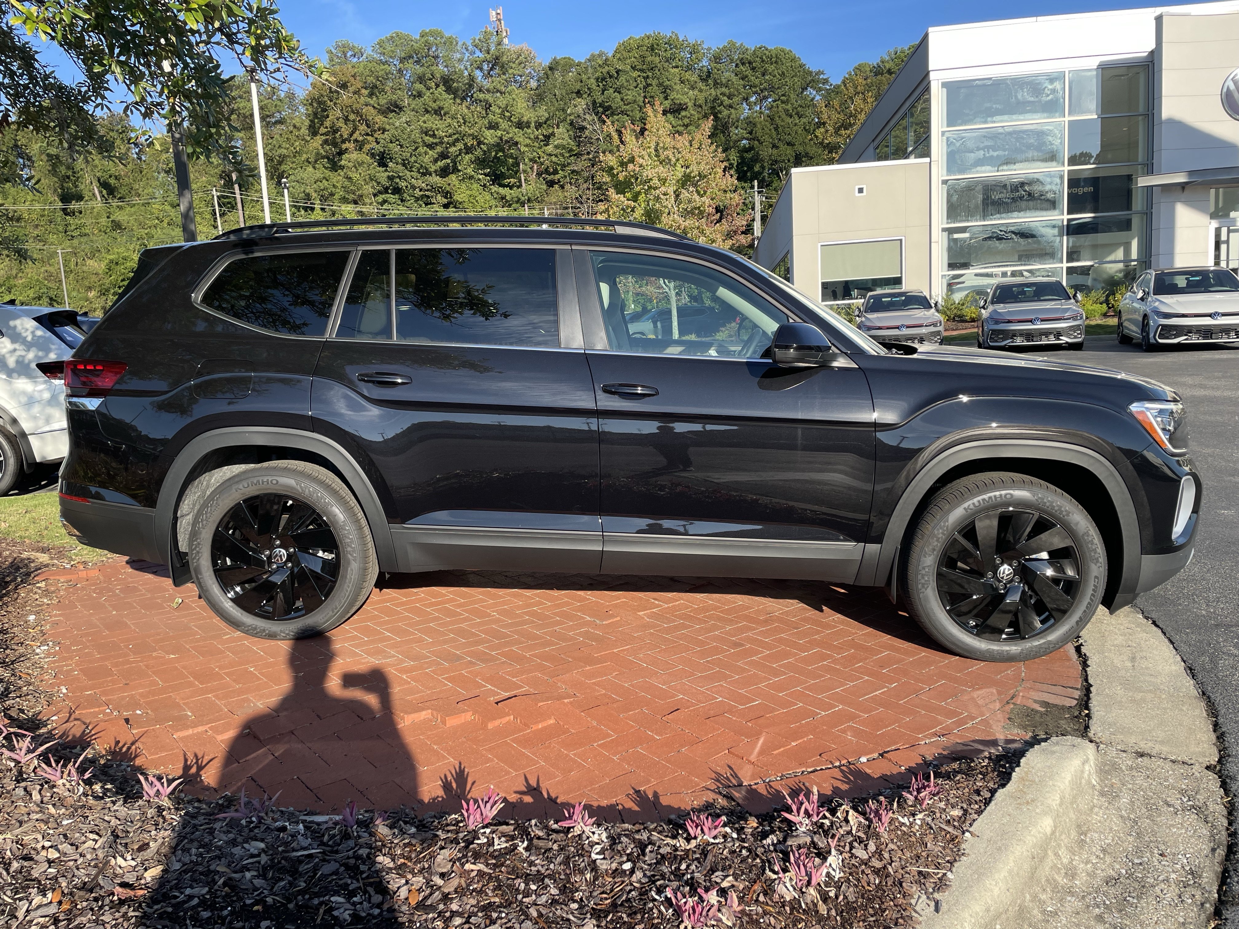 New 2026 Volkswagen Atlas SE FWD image 4