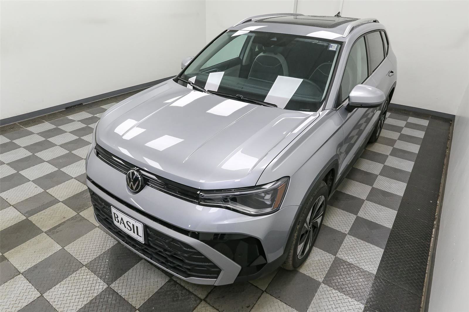 New 2025 Volkswagen Taos SE image 6