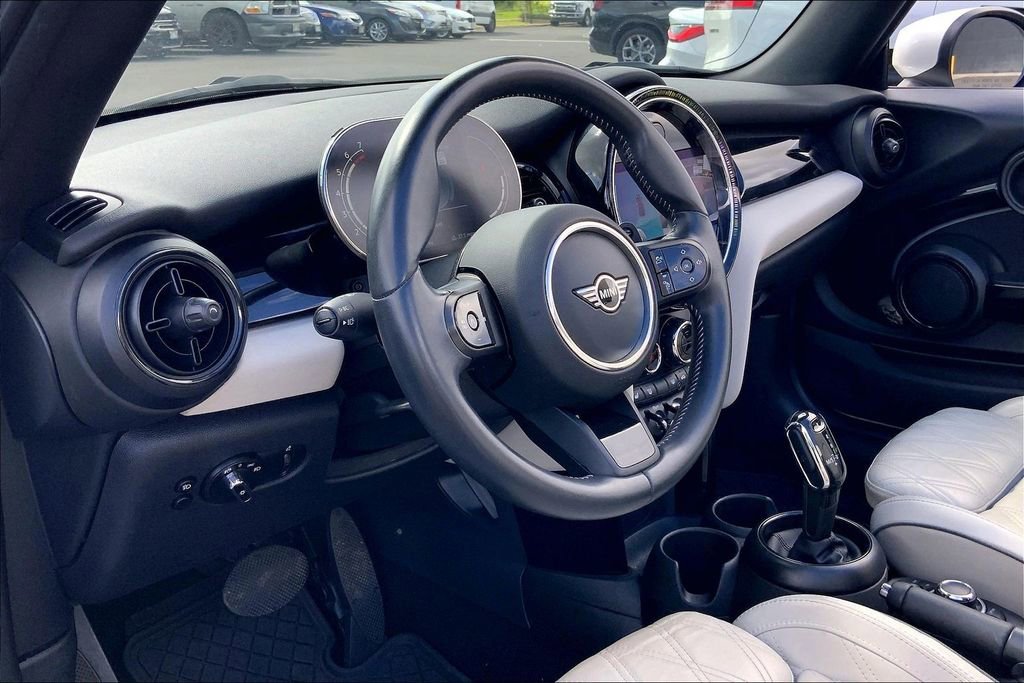 Certified 2023 MINI Cooper S w/ Signature Upholstery Package image 15