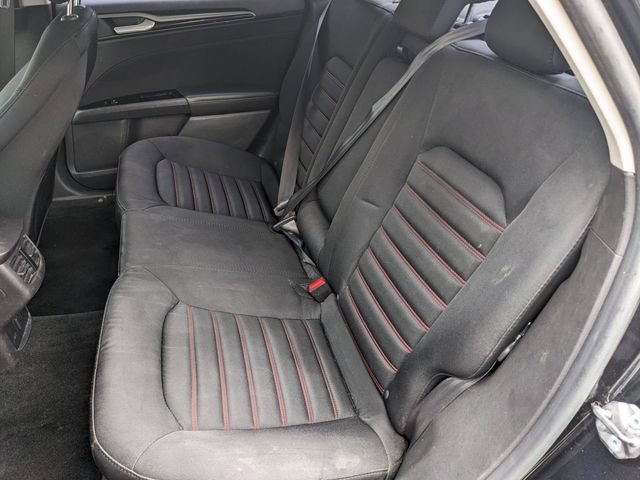 Used 2015 Ford Fusion SE w/ Equipment Group 201A FWD image 24