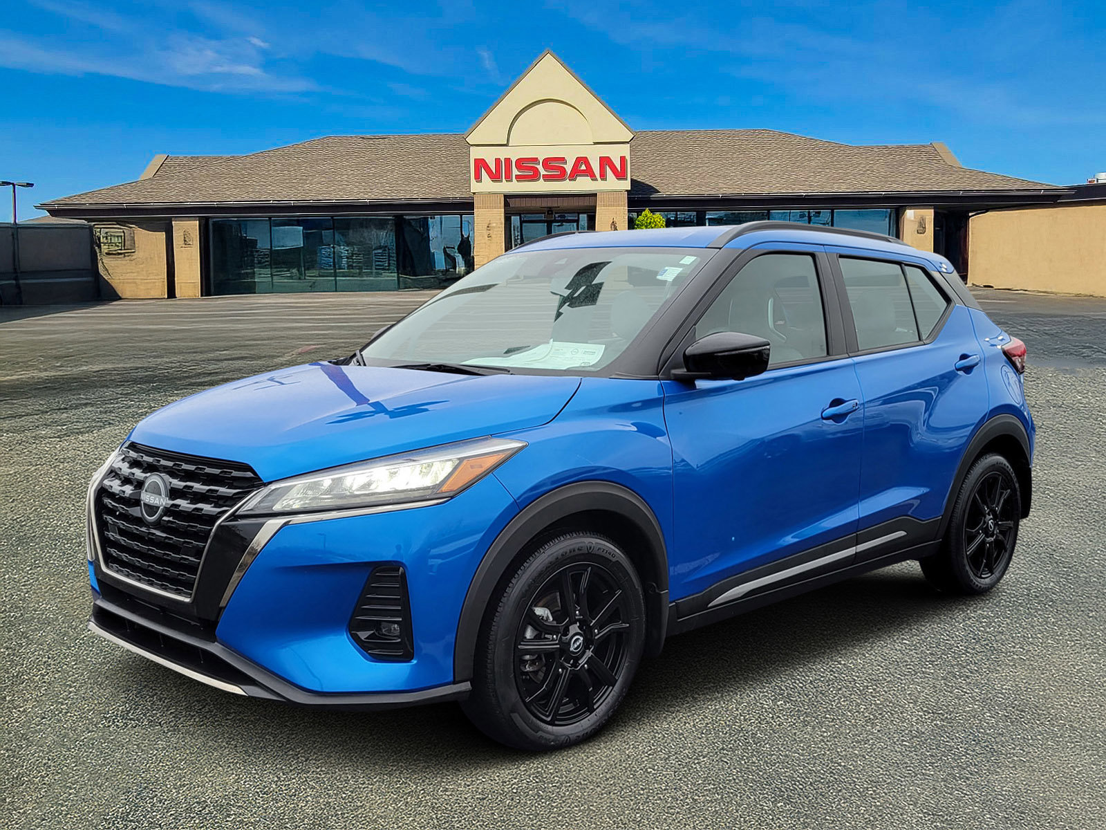 Certified 2023 Nissan Kicks SR w/ SR Premium Package image 2