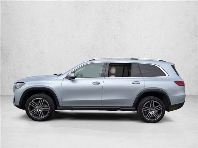 Used 2024 Mercedes-Benz GLS 450 4MATIC image 9