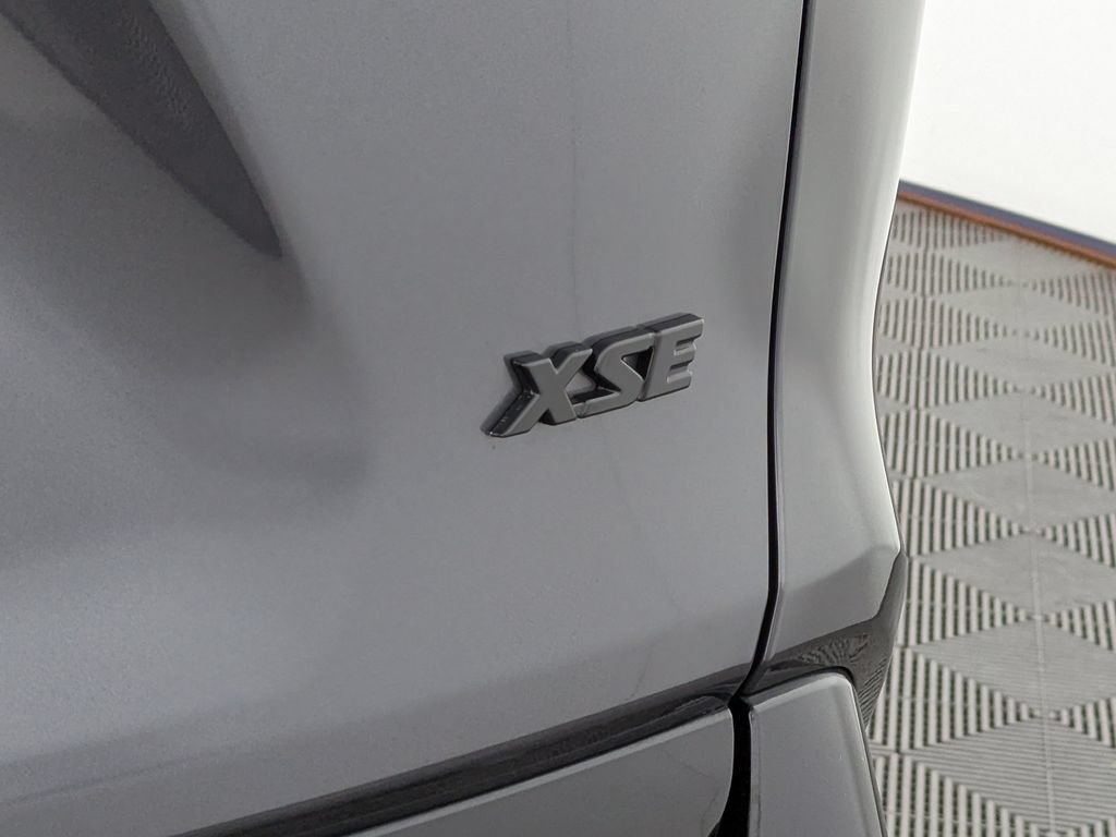 Used 2024 Toyota RAV4 XSE w/ Premium Package AWD/4WD image 12