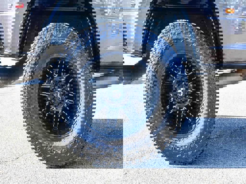 Used 2017 RAM 3500 SLT w/ Luxury Group image 9