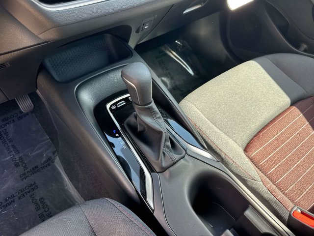 Used 2026 Toyota Corolla SE FWD image 30