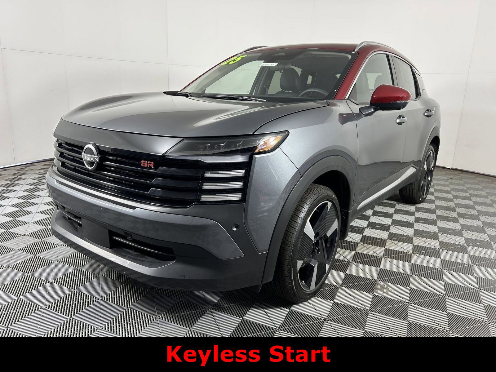 Used 2025 Nissan Kicks SR image 3