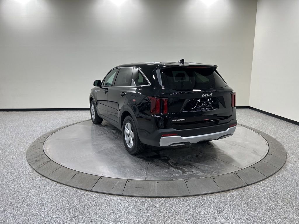 New 2026 Kia Sorento LX FWD image 8