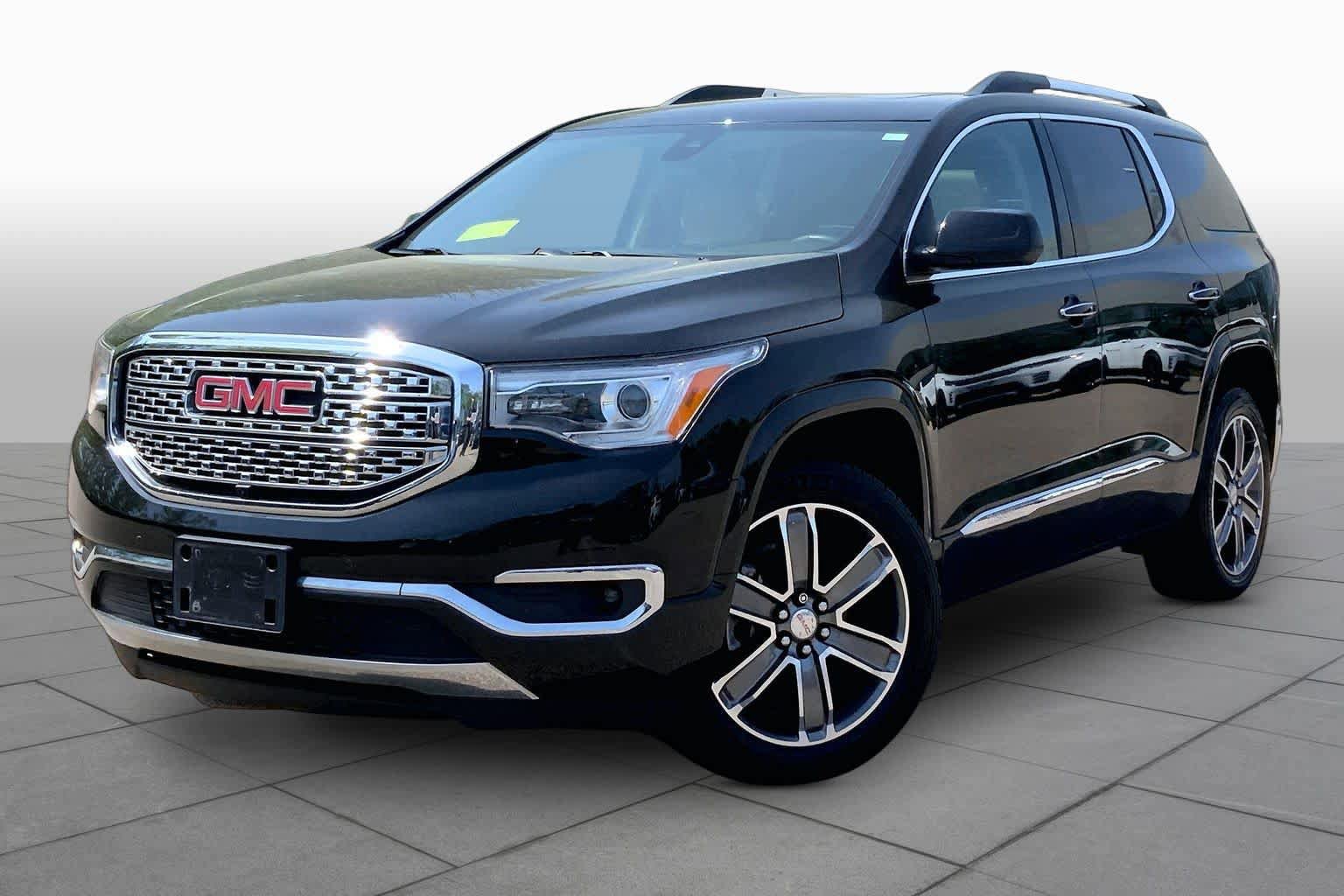 Used 2019 GMC Acadia Denali w/ Technology Package AWD/4WD image 1