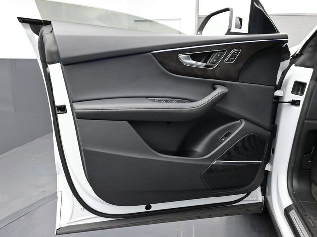 Used 2023 Audi Q8 Premium Plus image 7