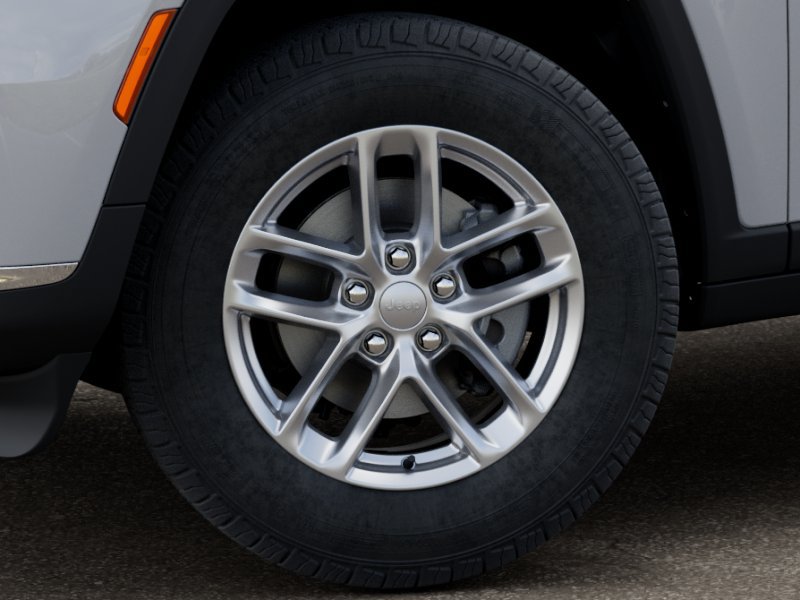 New 2025 Jeep Grand Cherokee L Laredo w/ Trailer Tow Package AWD/4WD image 8