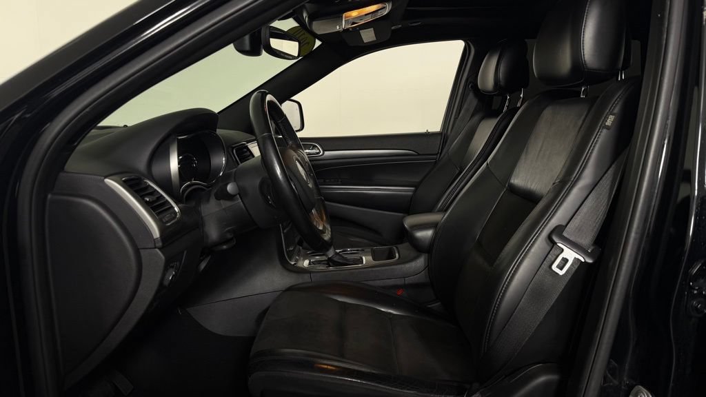 Used 2019 Jeep Grand Cherokee Altitude AWD/4WD image 16