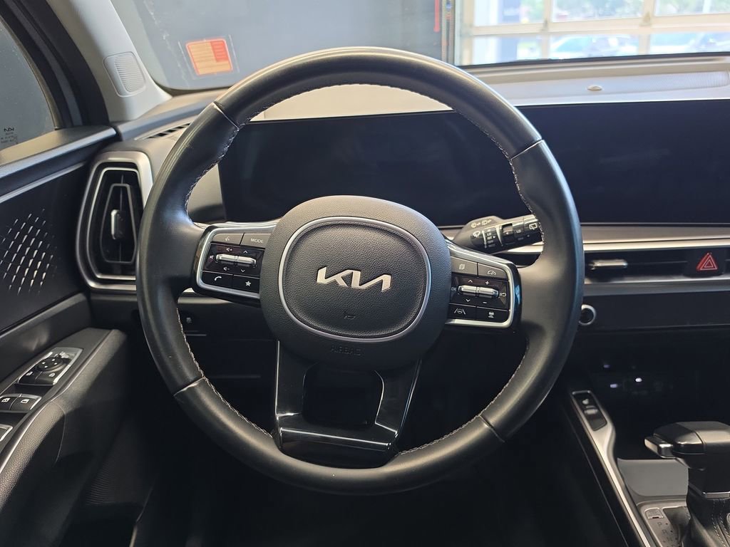 Certified 2024 Kia Sorento S w/ Panoramic Sunroof Package FWD image 22