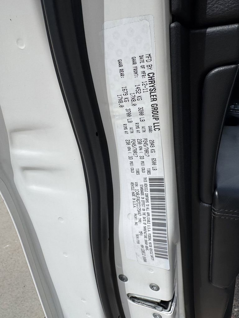 Used 2012 Jeep Grand Cherokee Laredo AWD/4WD image 28