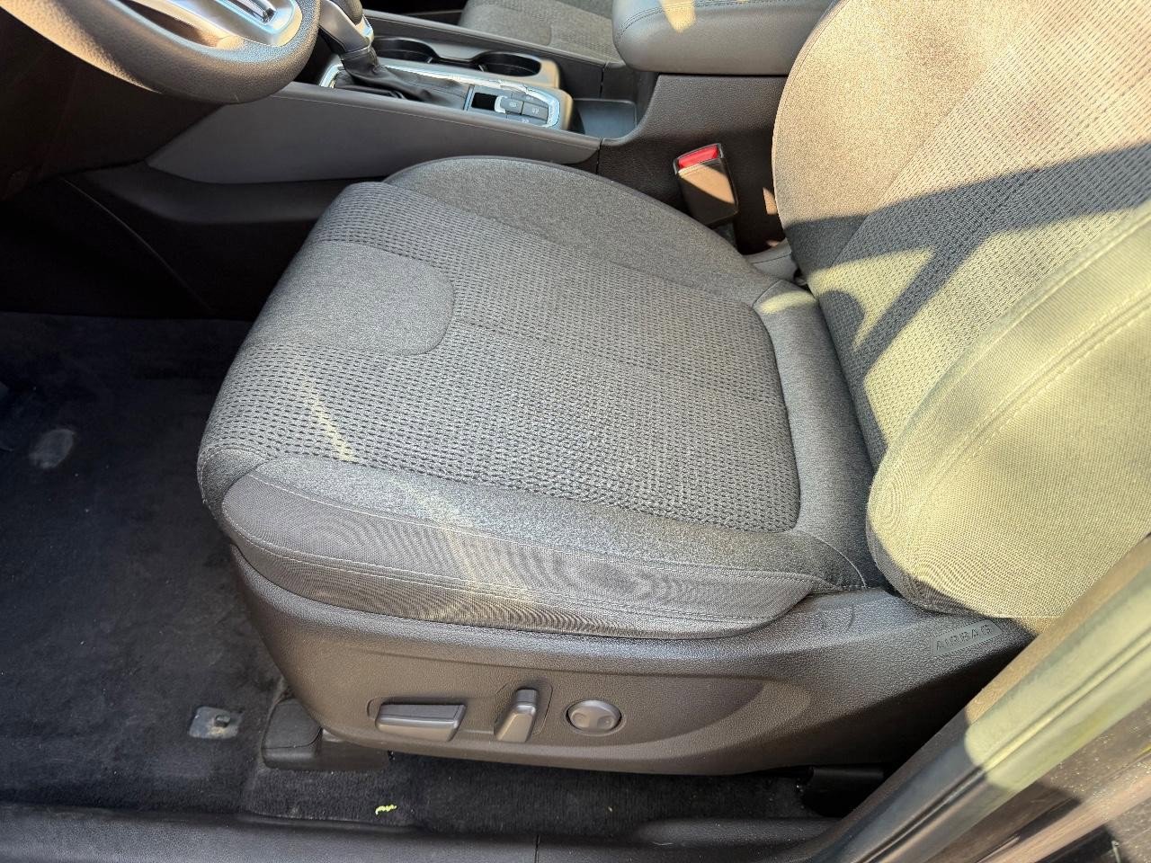 Used 2020 Hyundai Santa Fe SEL image 19