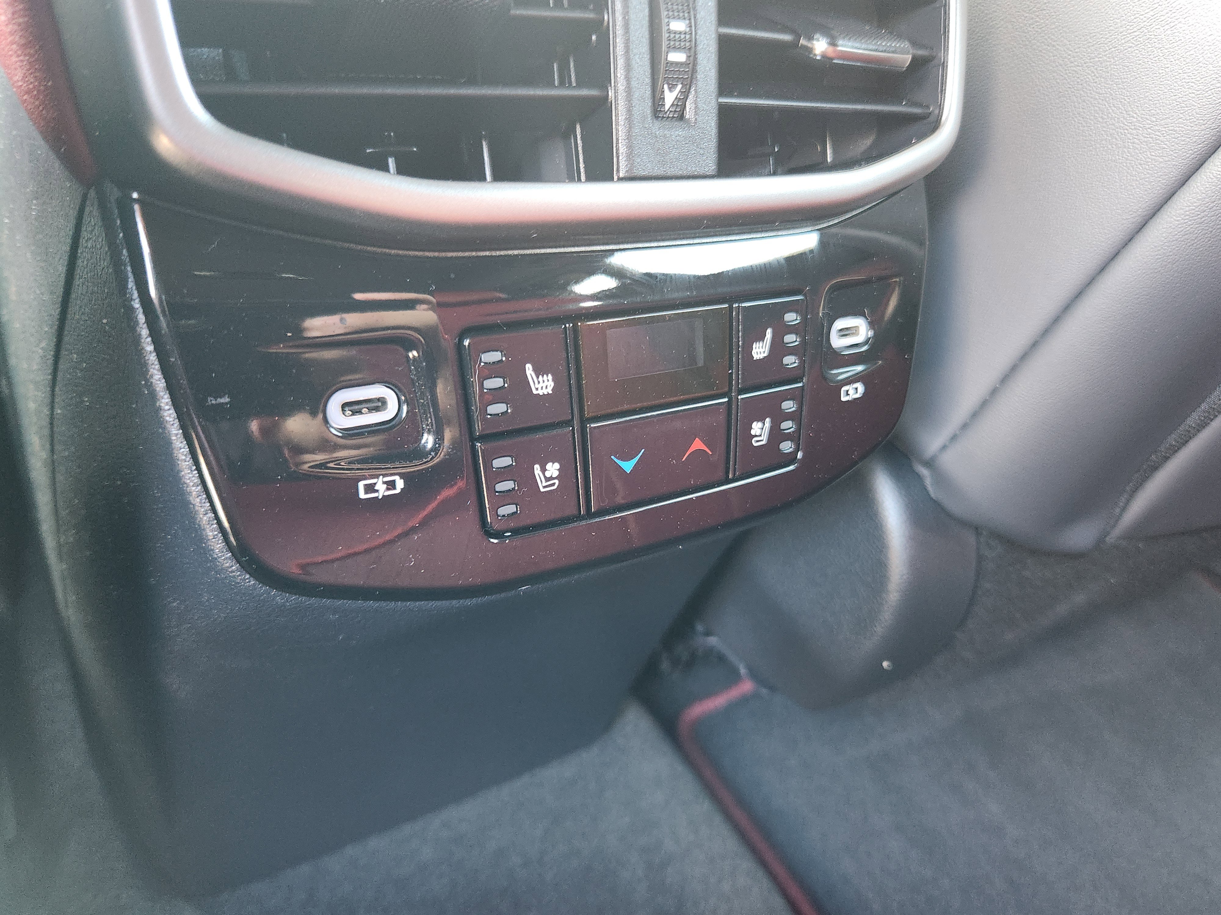 Used 2024 Lexus RX 500h F Sport w/ Convenience Package image 33