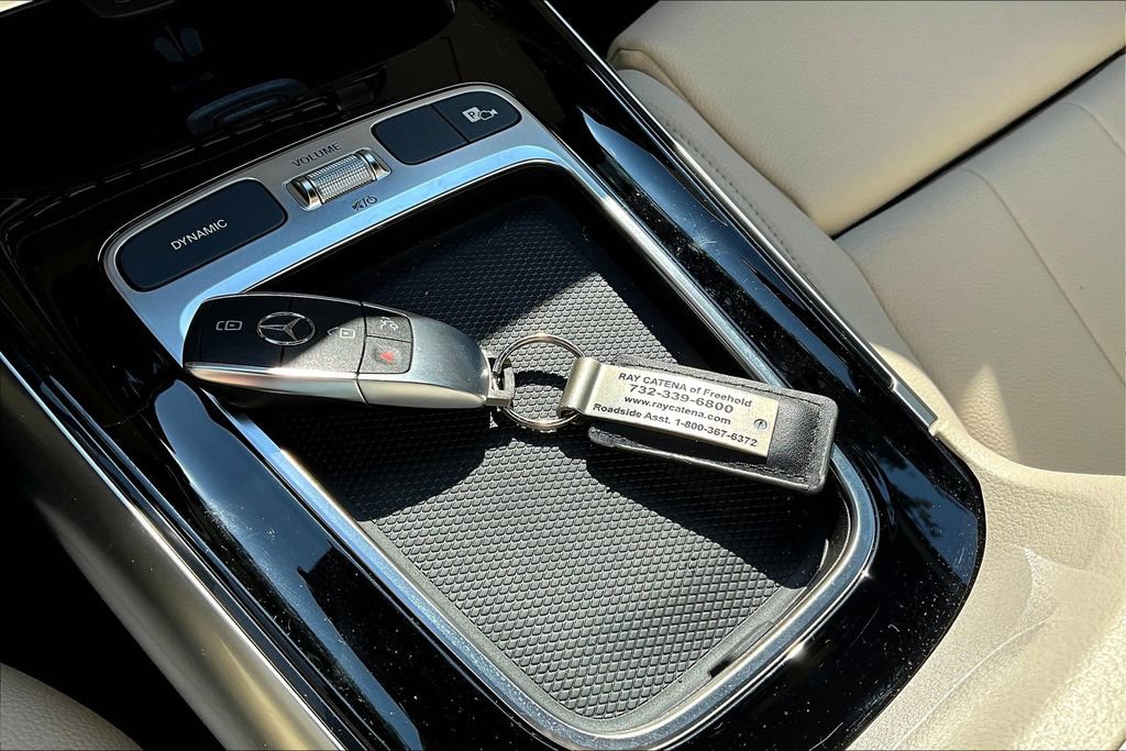 Used 2025 Mercedes-Benz GLA 250 4MATIC image 10