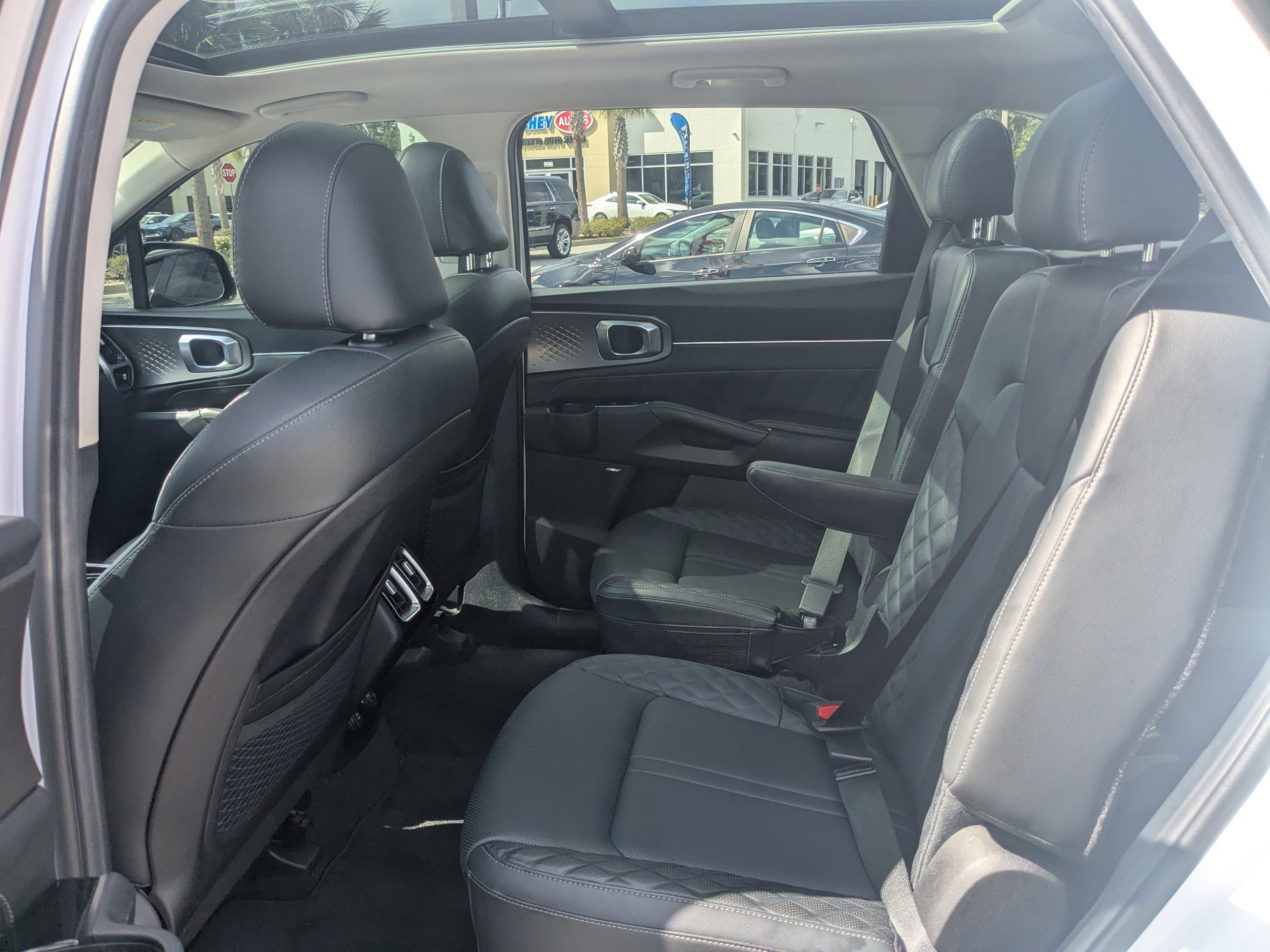 Used 2022 Kia Sorento SX image 17