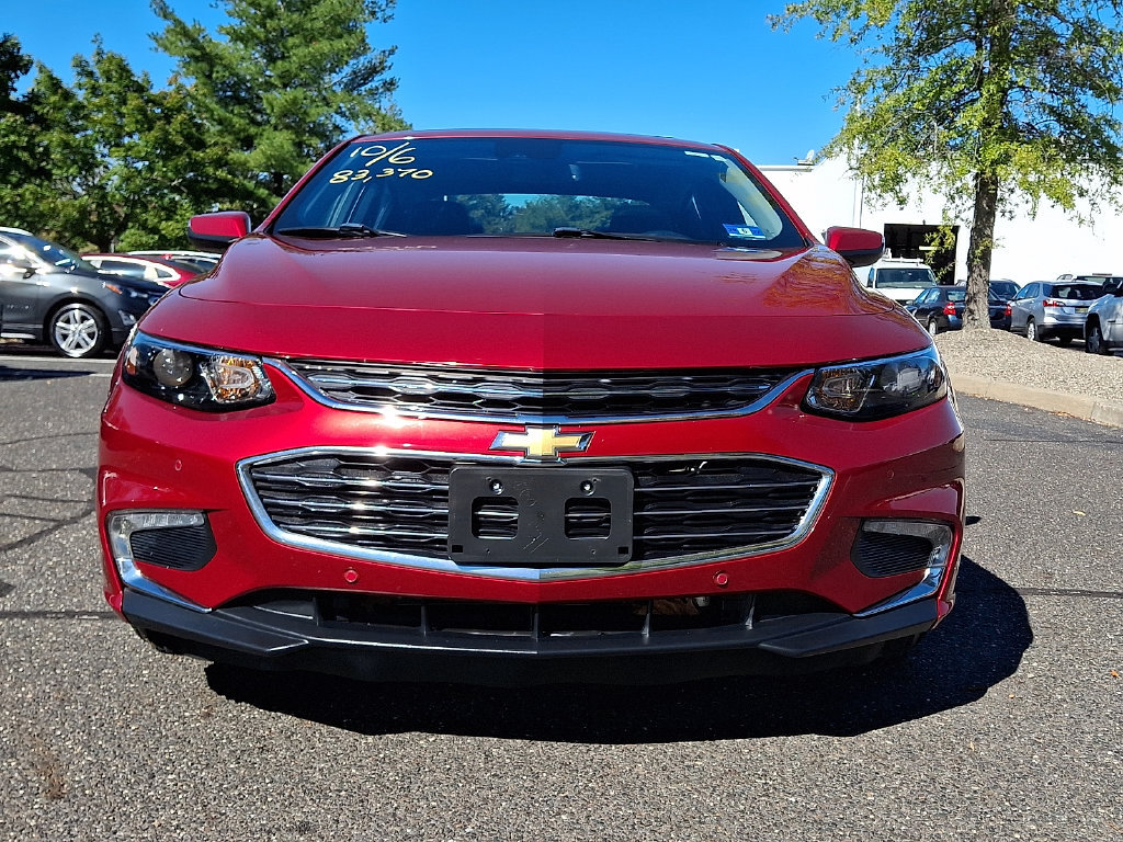 Used 2016 Chevrolet Malibu Premier w/ Driver Confidence Package FWD image 4