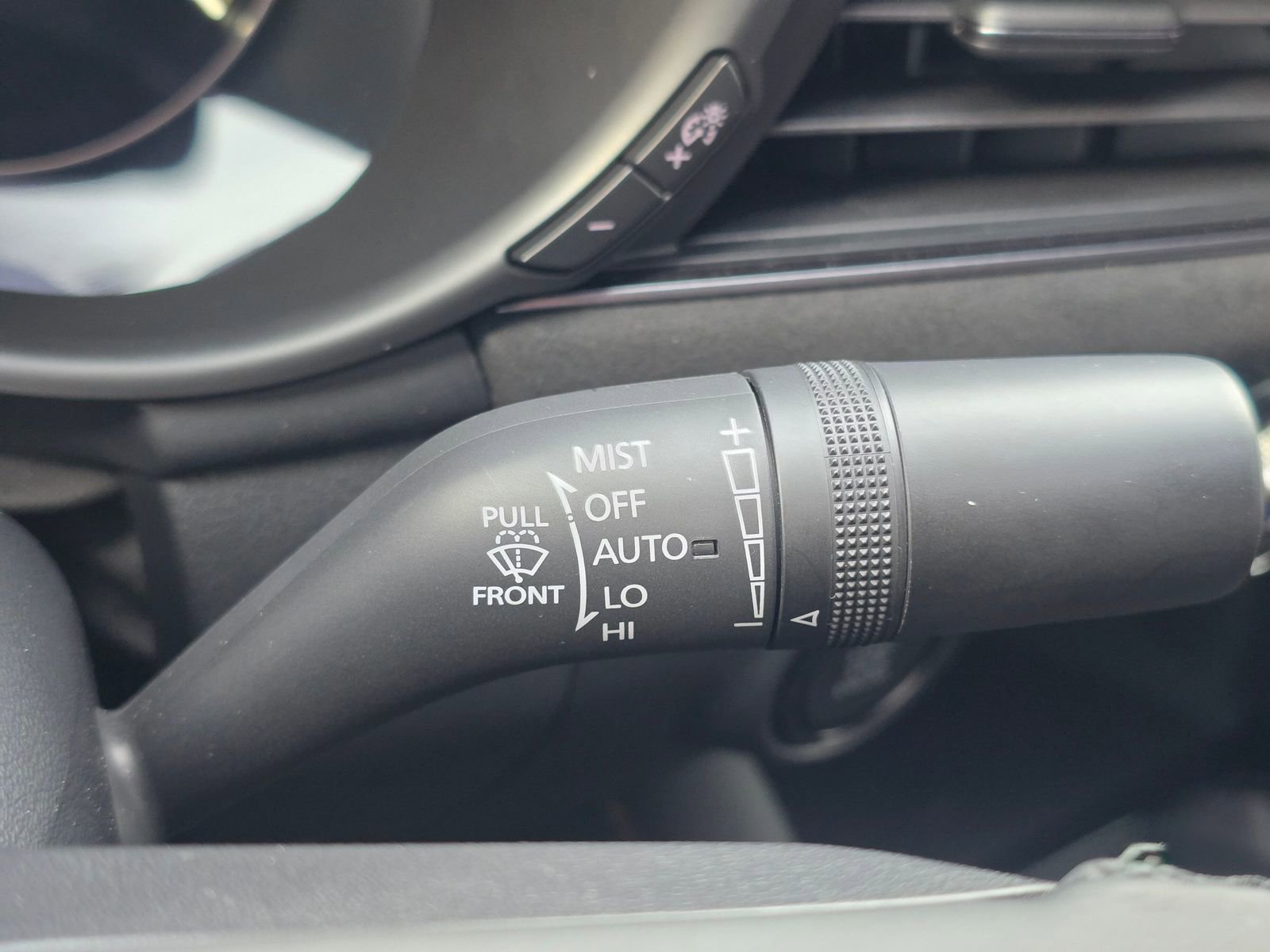 Used 2024 MAZDA MAZDA3 s image 28