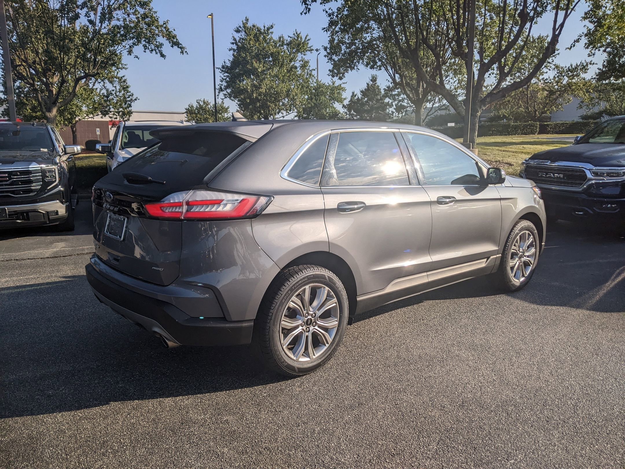 Used 2024 Ford Edge Titanium image 9