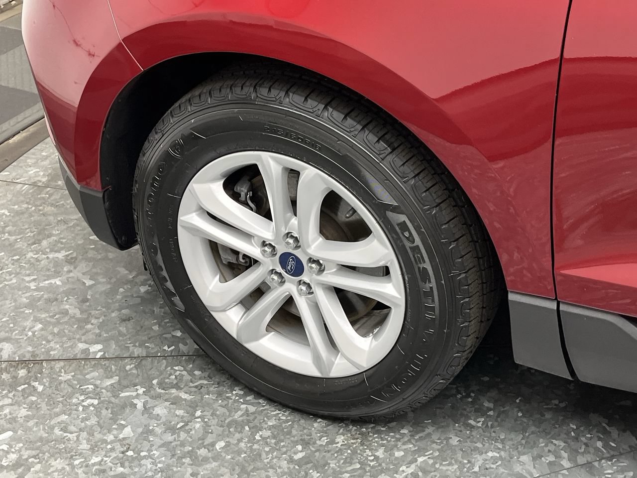 Used 2019 Ford Edge SEL w/ Cold Weather Package AWD/4WD image 34