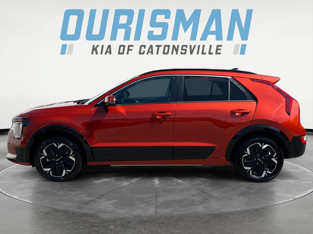 Used 2023 Kia Niro Wind w/ Wind Preserve Package FWD image 3