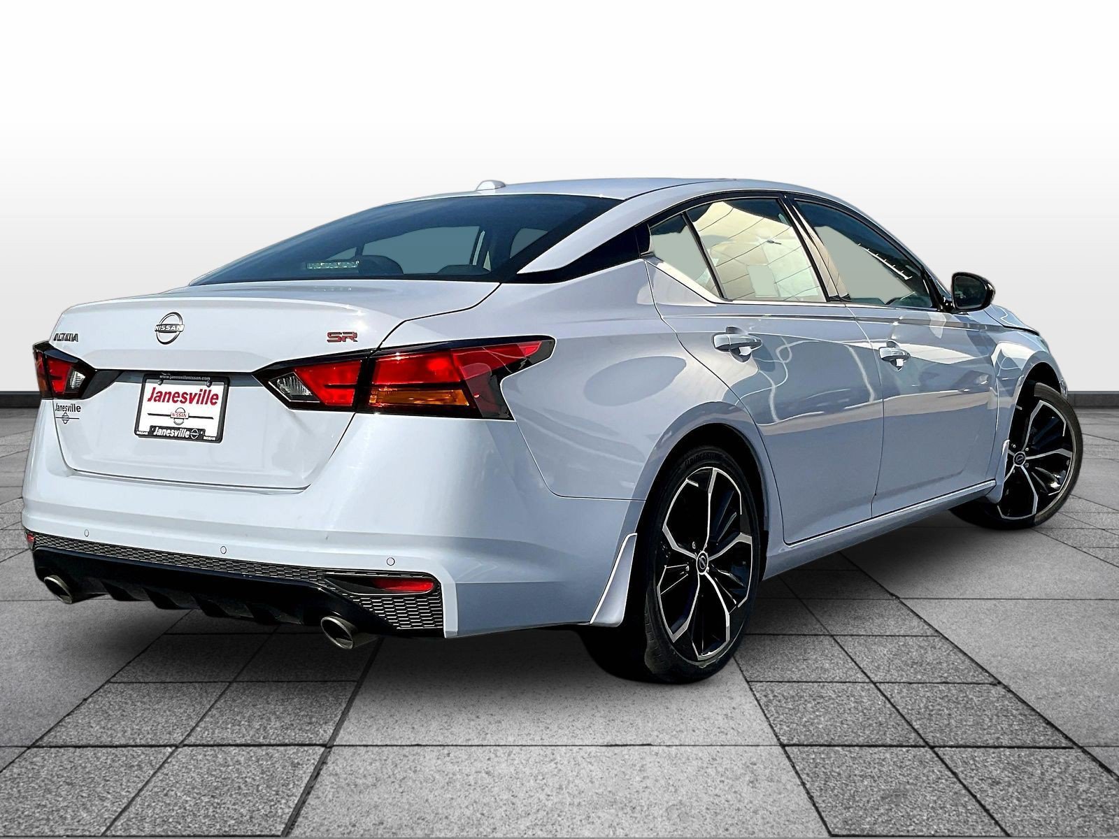 Certified 2024 Nissan Altima 2.5 SR w/ SR Premium Package FWD image 7