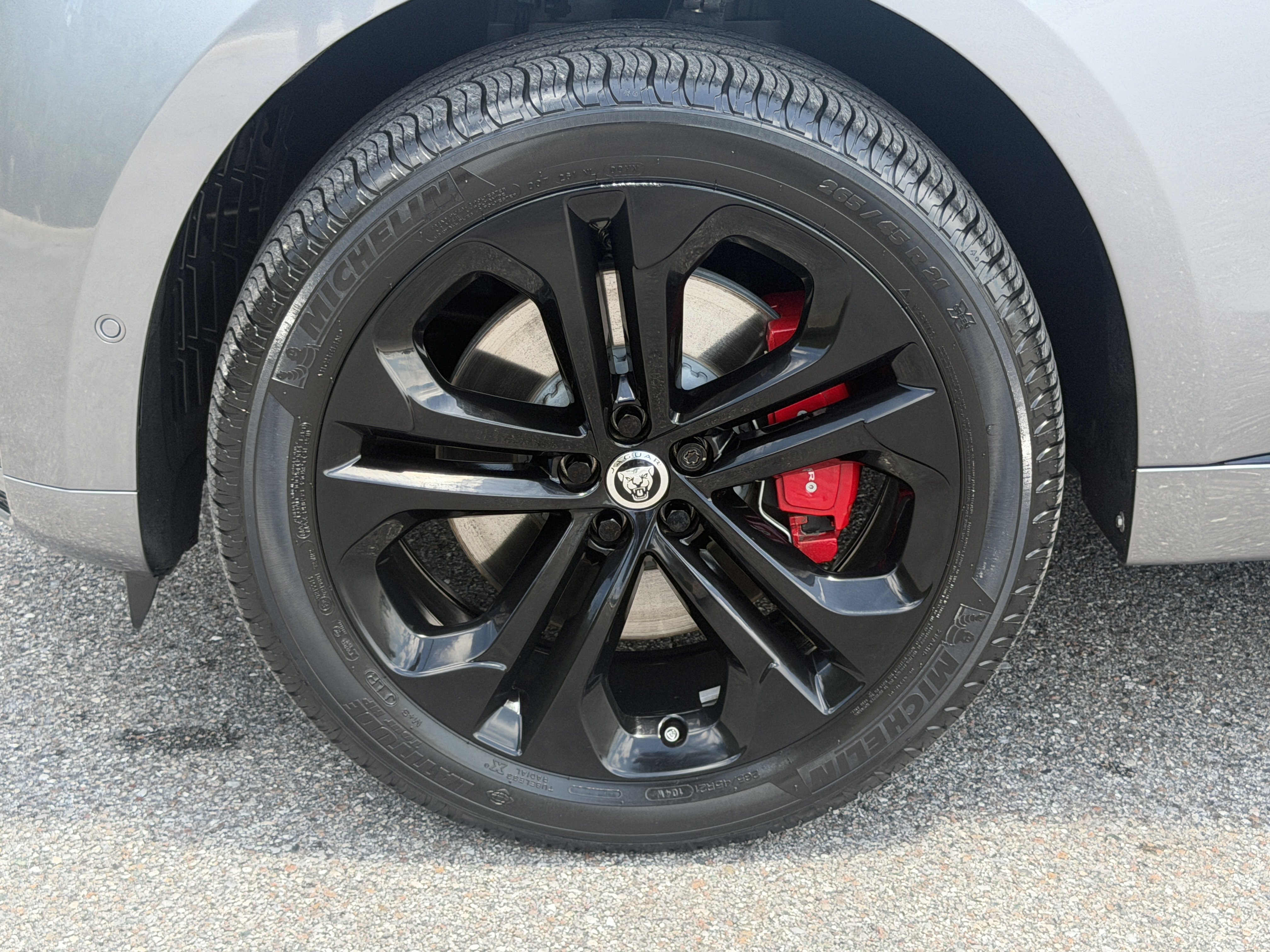 Used 2024 Jaguar F-PACE R-Dynamic S AWD/4WD image 34