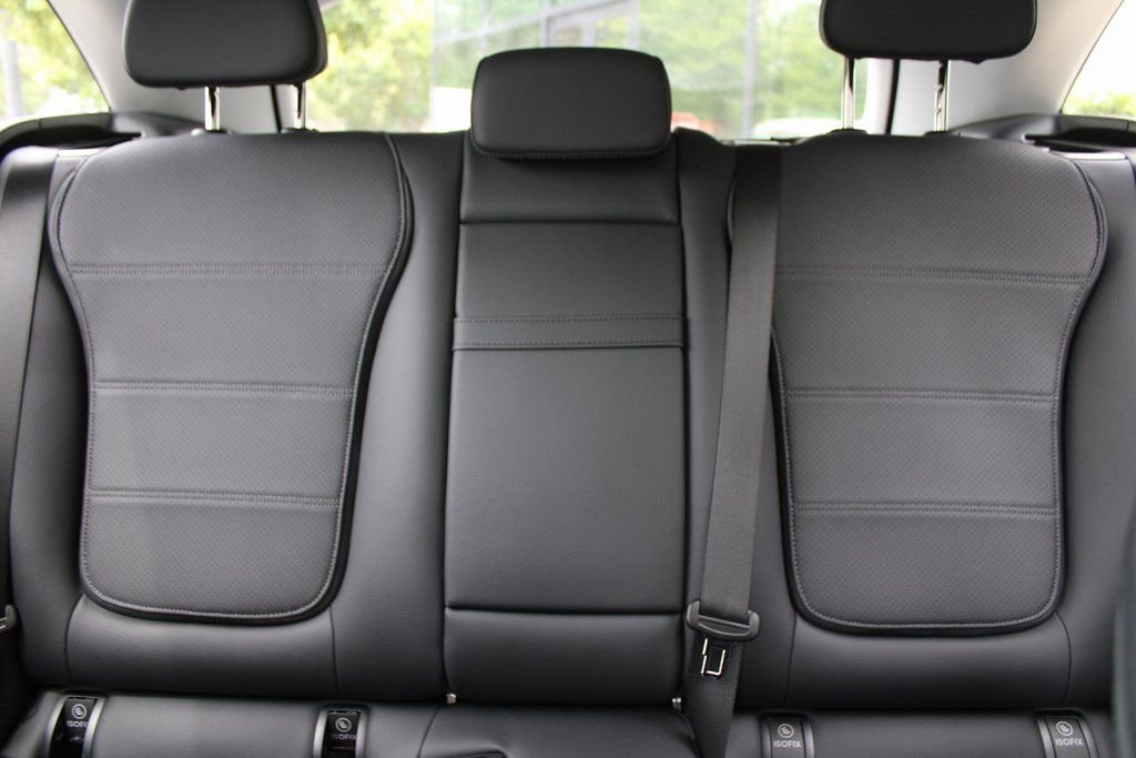 Used 2025 Mercedes-Benz GLC 350e image 50