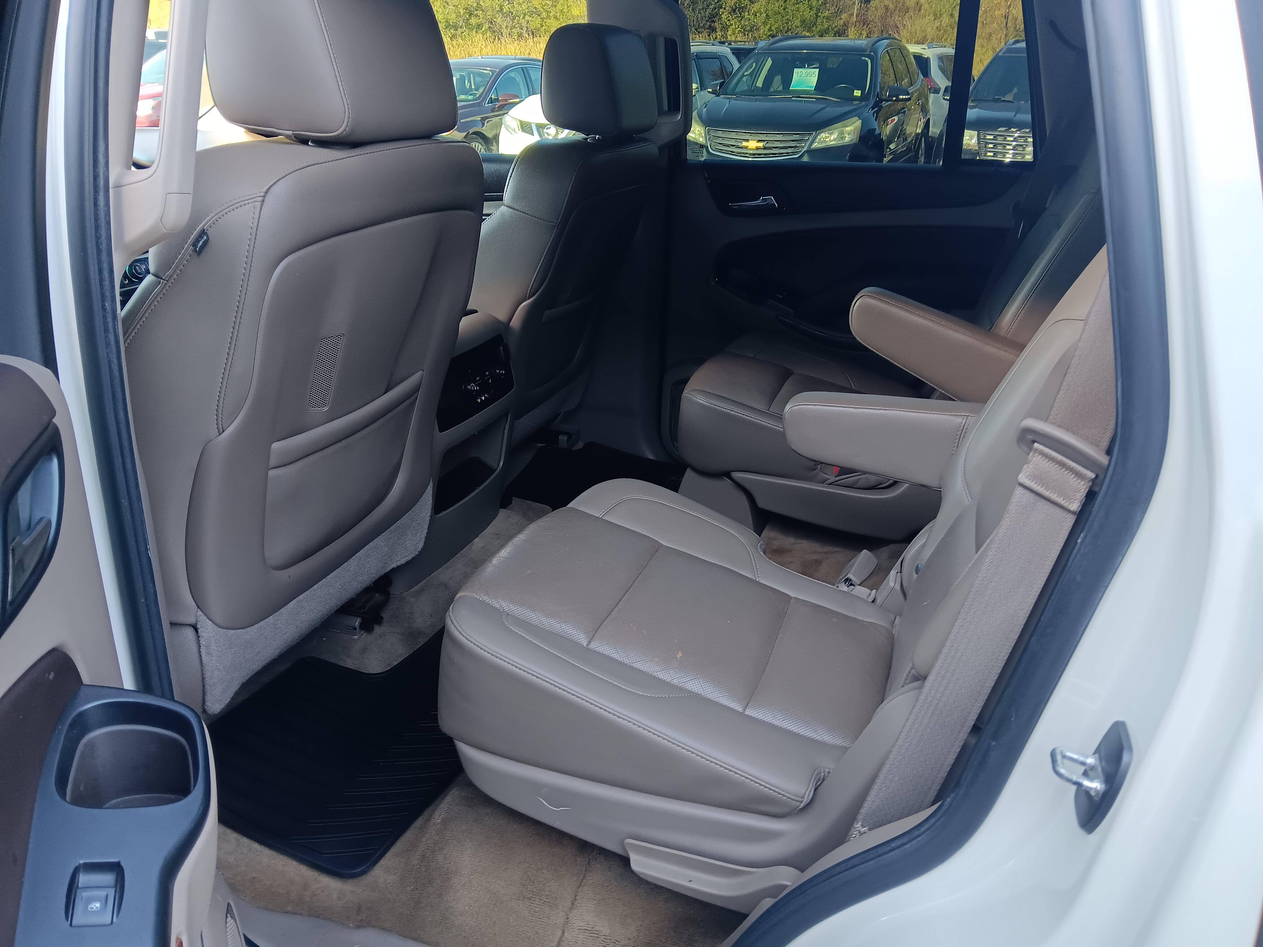 Used 2015 Chevrolet Tahoe LTZ AWD/4WD image 9