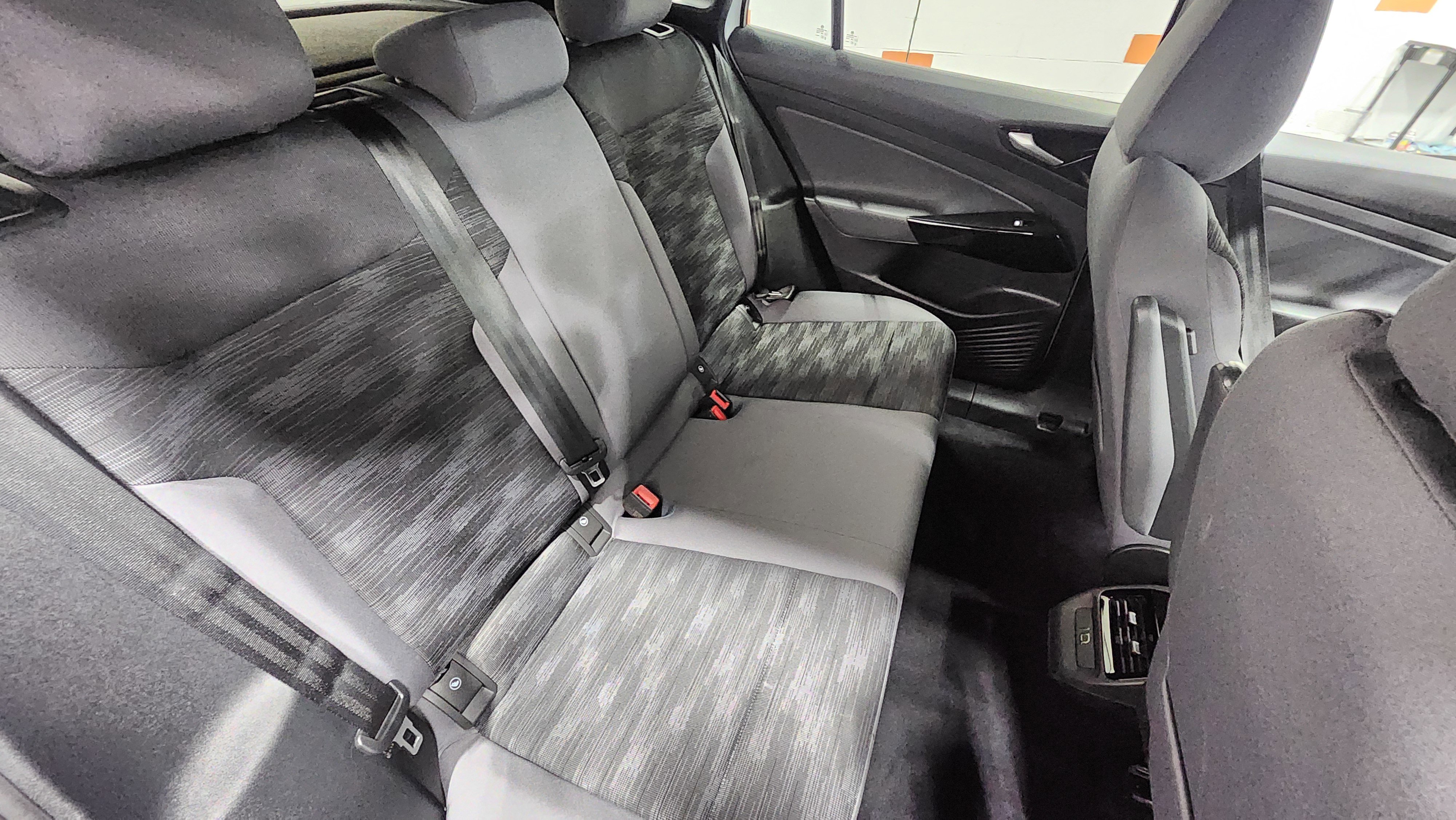 Used 2021 Volkswagen ID.4 Pro image 19