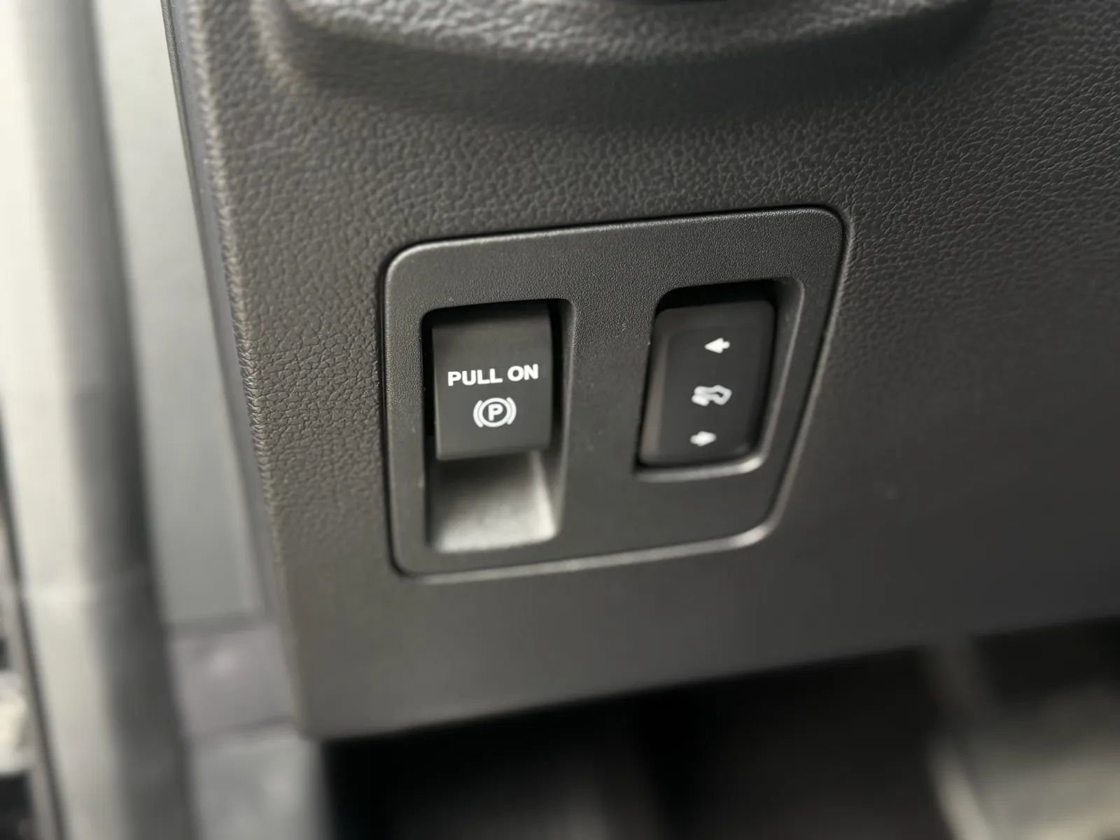 Used 2018 Ford Expedition Platinum image 31