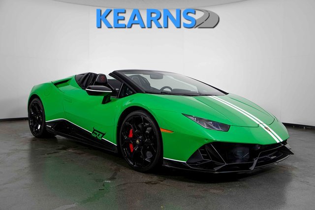 Used 2024 Lamborghini Huracan EVO image 1