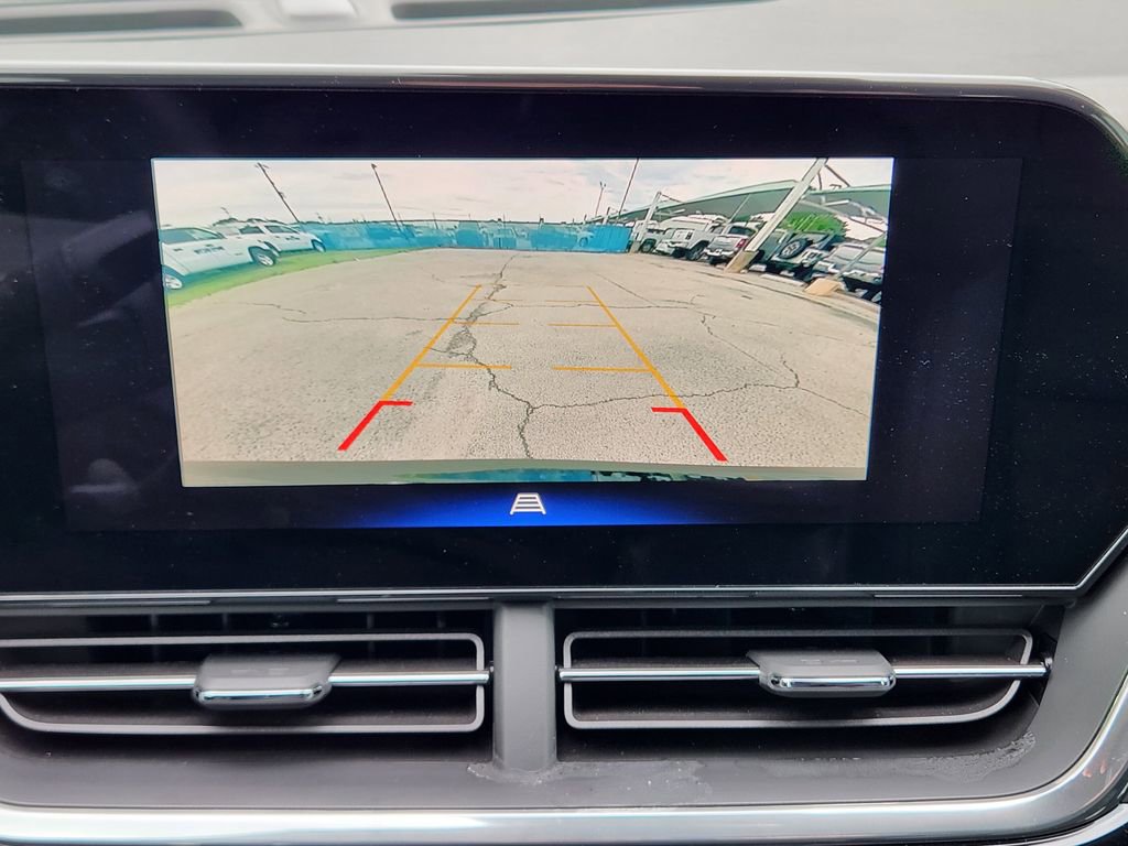 Certified 2025 Chevrolet Trax RS w/ Sunroof Package FWD image 19