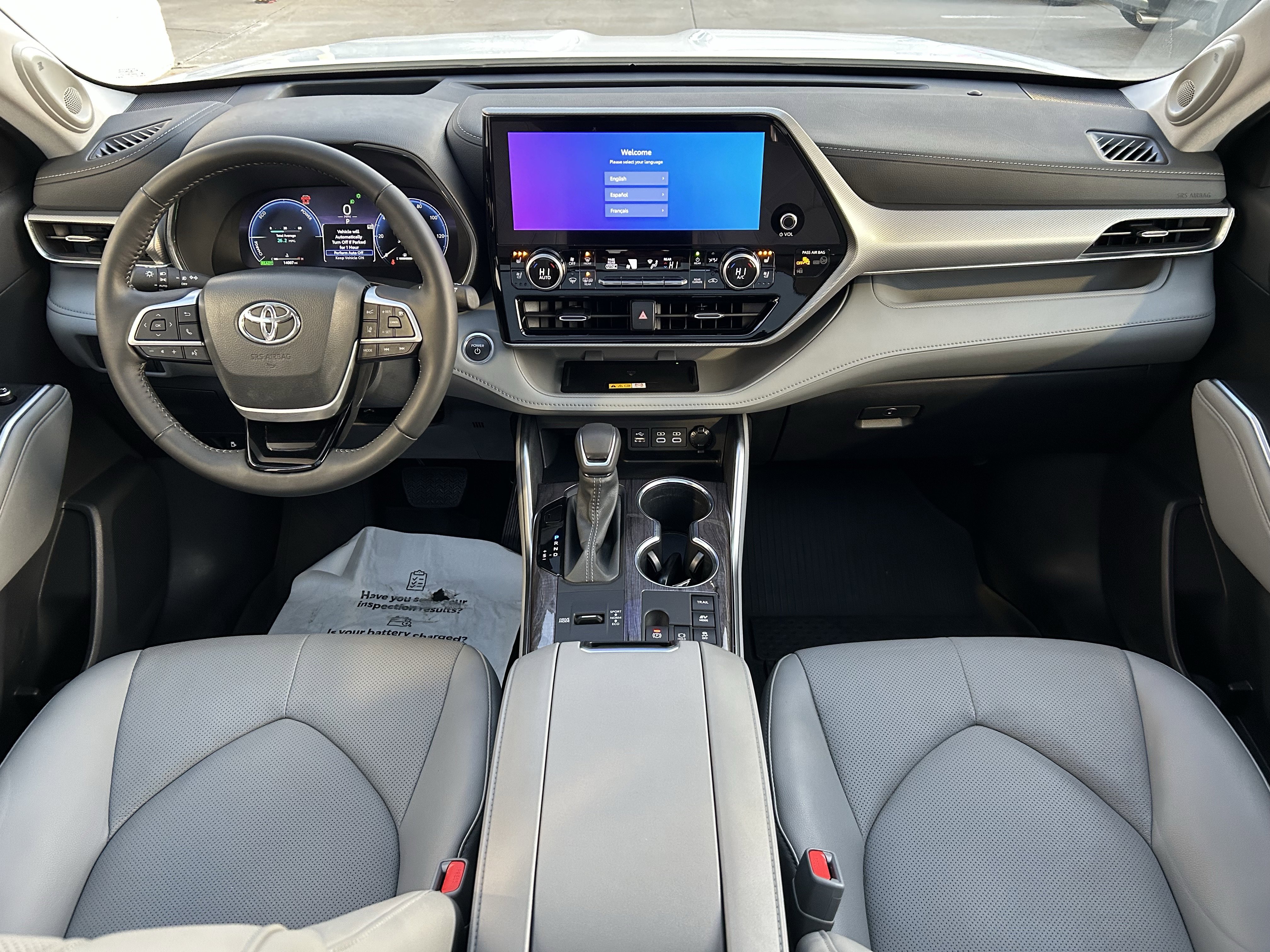 Used 2024 Toyota Highlander Platinum AWD/4WD image 19