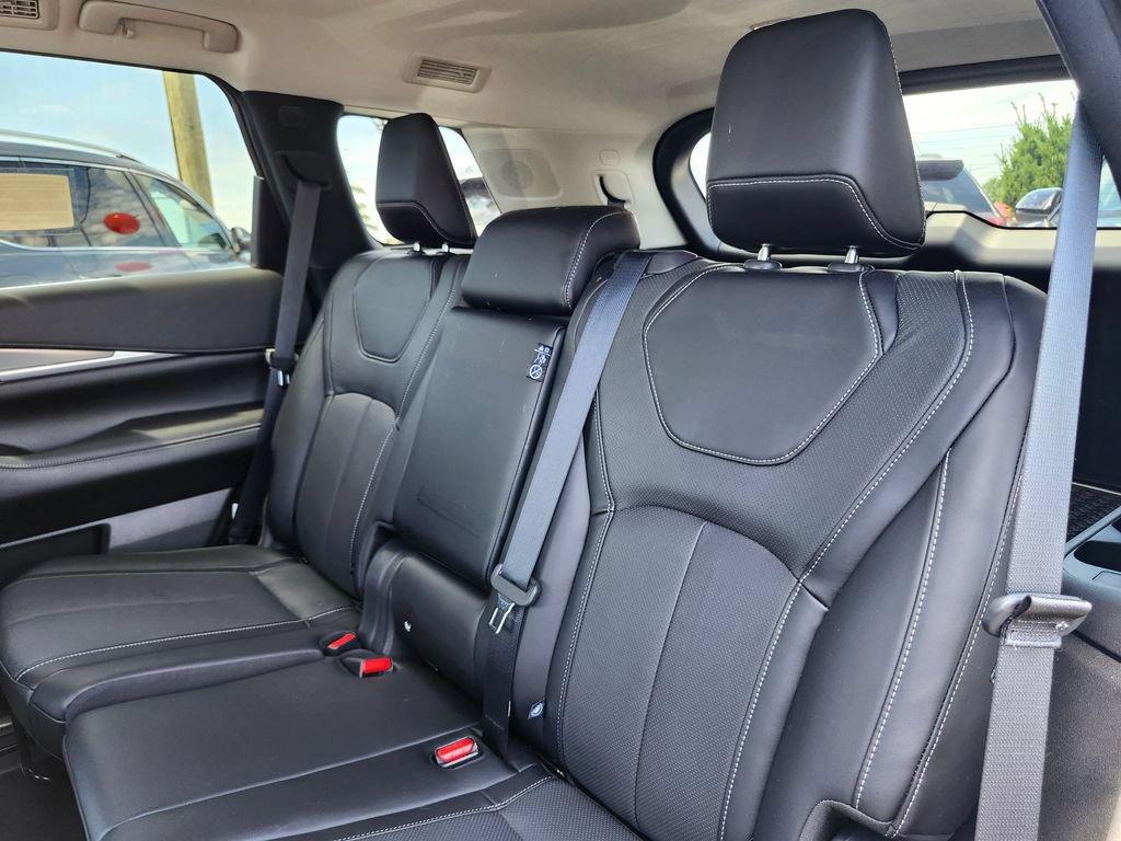 Used 2023 INFINITI QX60 Luxe AWD/4WD image 9