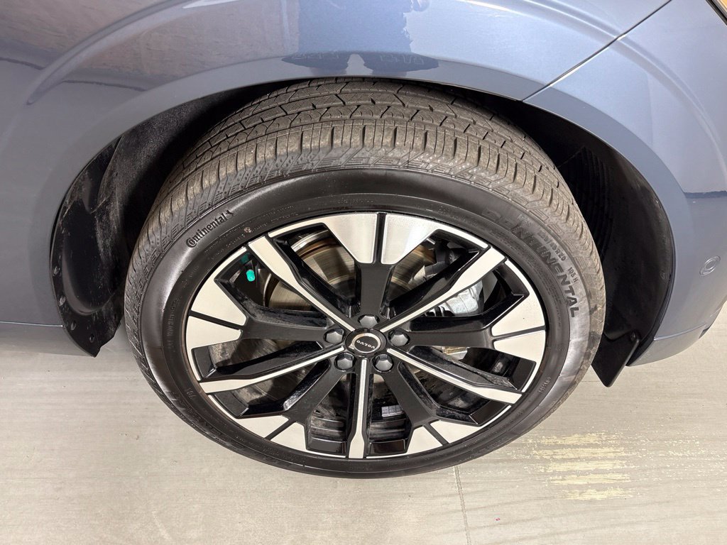 Used 2026 Volvo XC60 B5 Plus AWD/4WD image 11