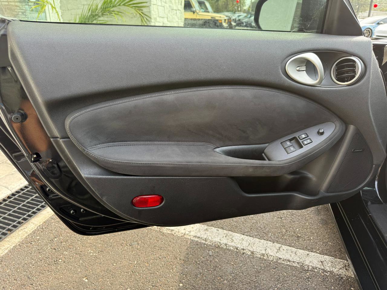 Used 2009 Nissan 370Z Touring image 20