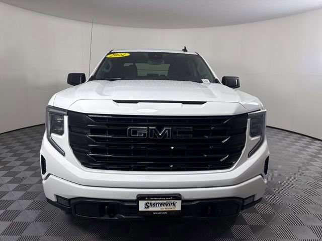 Used 2022 GMC Sierra 1500 Elevation w/ LPO, Elevation Black Package AWD/4WD image 6