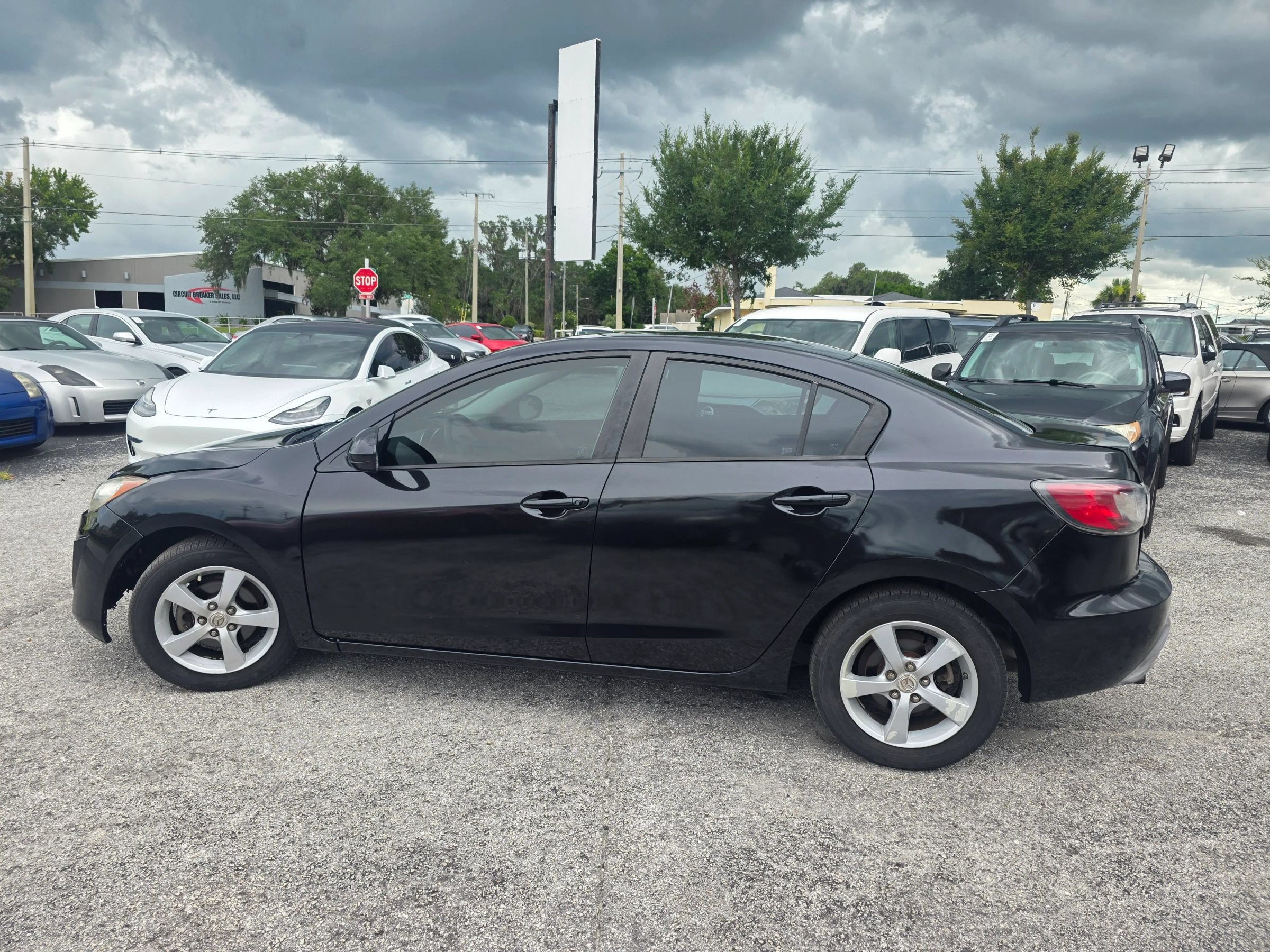 Used 2011 MAZDA MAZDA3 i Sport FWD image 4