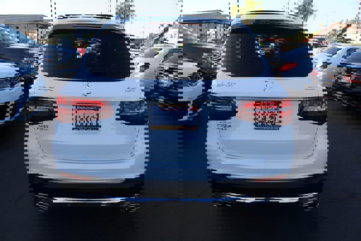 Used 2019 Mercedes-Benz GLC 300 4MATIC image 6