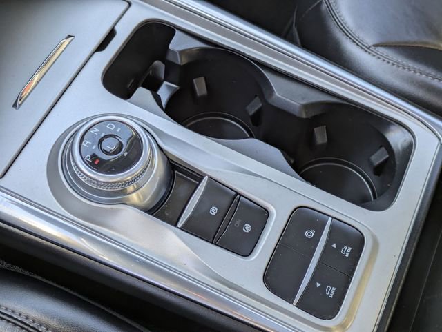 Used 2022 Ford Explorer XLT w/ Equipment Group 202A image 25