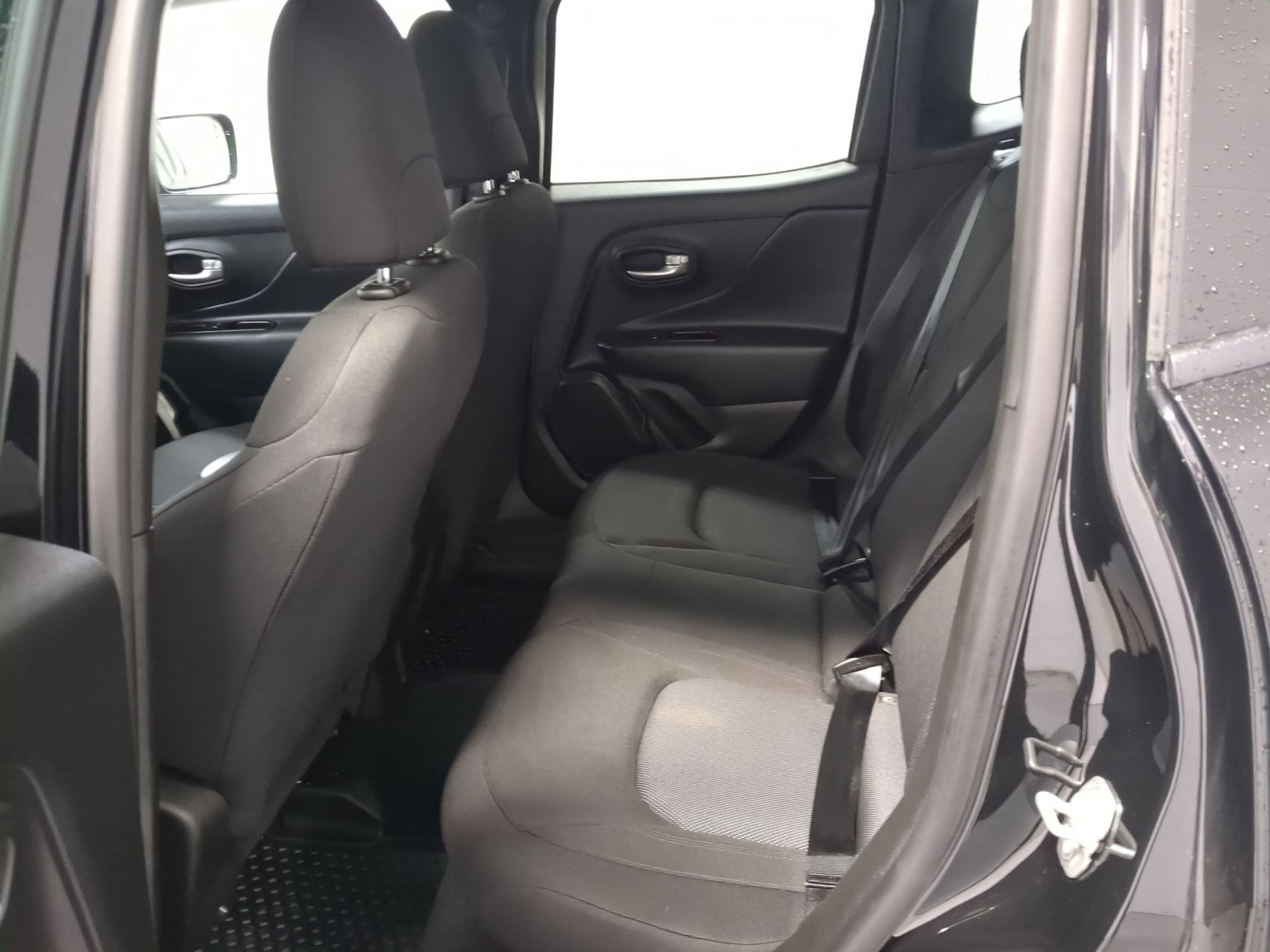 Certified 2023 Jeep Renegade Latitude image 19