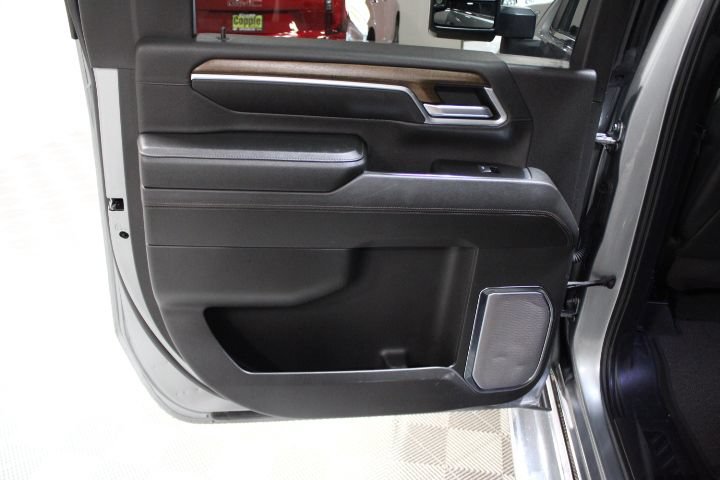 Used 2024 Chevrolet Silverado 2500 High Country w/ High Country Premium Package AWD/4WD image 22