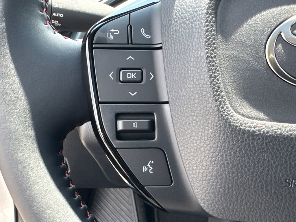 New 2025 Toyota Prius Plug-In Hybrid FWD image 24
