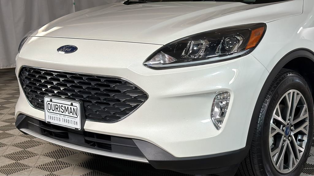 Used 2022 Ford Escape SEL image 3