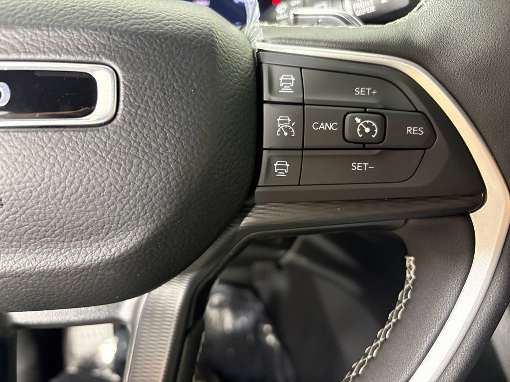 New 2027 Jeep Grand Cherokee Laredo X RWD image 24