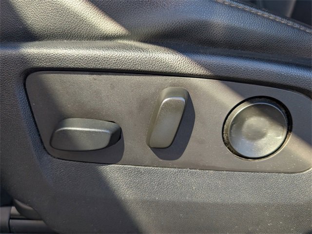 Used 2022 Chevrolet Suburban LT w/ LT Signature Plus Package image 16